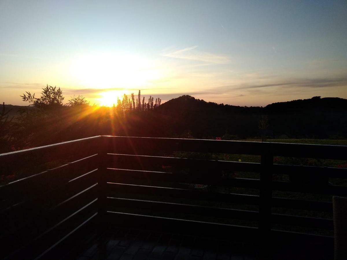 Sunrise Home 马里博尔 外观 照片